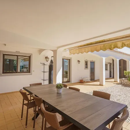 Family Oasis With Pool And Leisure #1957 * Lagos